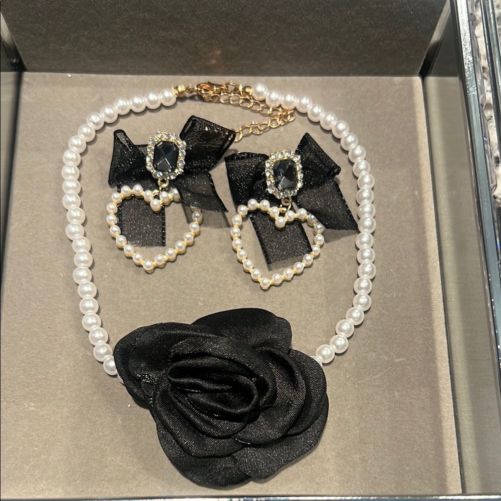Pearl Necklace and Heart Earrings Set